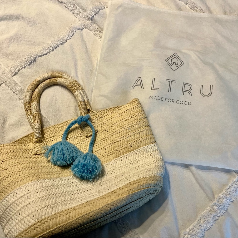 Straw bag with tassel - Picture 7 of 8